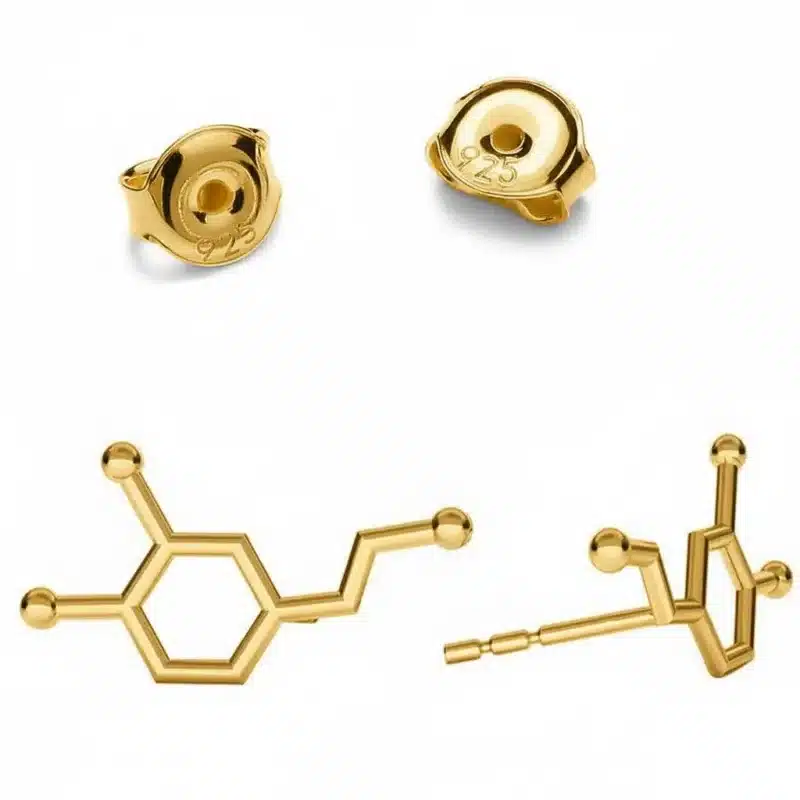 Örhängen med stift - Dopamin molekyl: guldörhängen formade som dopaminmolekylen, visas fram- och baktill. Runda 925-stämplade sterling silverbaksidor ingår.