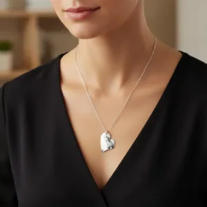 Handgjort silverberlock ett stort hjärta