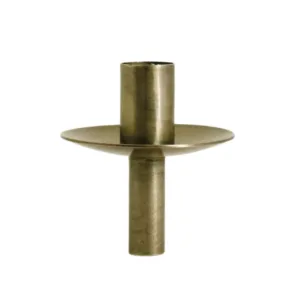 Ljushållare för Flaska är en mässingsfärgad ljushållare i metall med cylindriskt skaft och en bred, platt och cirkelrund bas nära toppen.