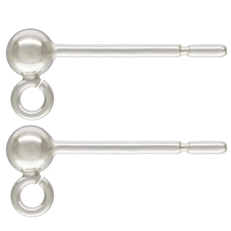 Två identiska Örstift med kula i Sterlingsilver visas: var och en har en kula i sterlingsilver, en rak stolpe och en öppen cirkulär ögla, placerade horisontellt och parallellt med varandra.
