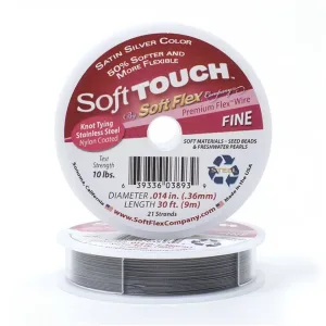 En rulle Soft Touch smyckewire - 0,36 Fin ca 9 m i satin silver, med en fin diameter på 0,36 mm, ca 9 m längd och rostfritt stål med nylonbeläggning för stark knutknytning.