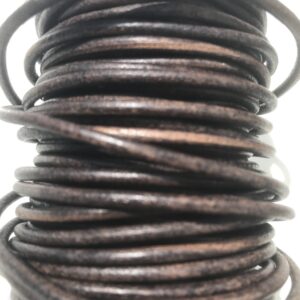 IMG_2221 - Fredrix Design & Smyckerian Läderrem 3 Matt Bun, tillsammans med lås, avslut och bindring blir det en fin rem för halsband och armband. Remmen är en ekologisk produkt vilket gör den är perfekt för personer med metallintolerans.